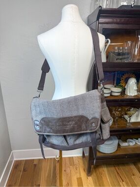 Cutter & Buck Casey Family Programs Messenger Bag Laptop Briefcase Gray NWT